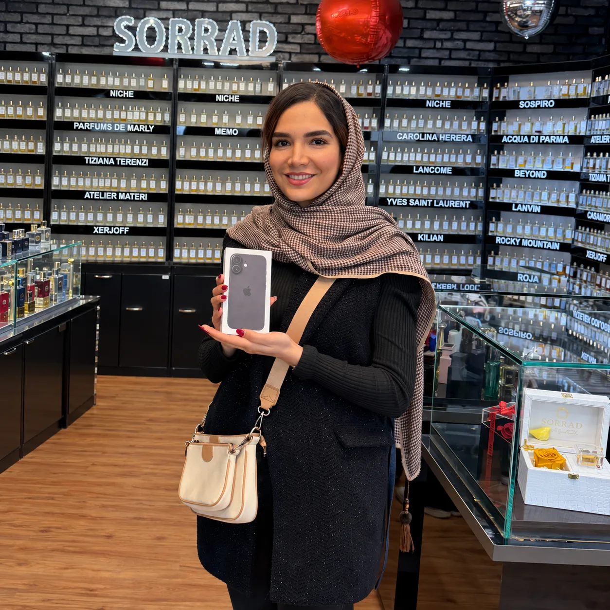 چهره ساختگی نمونه؛ عکس واقعی آقای نادری نیست
