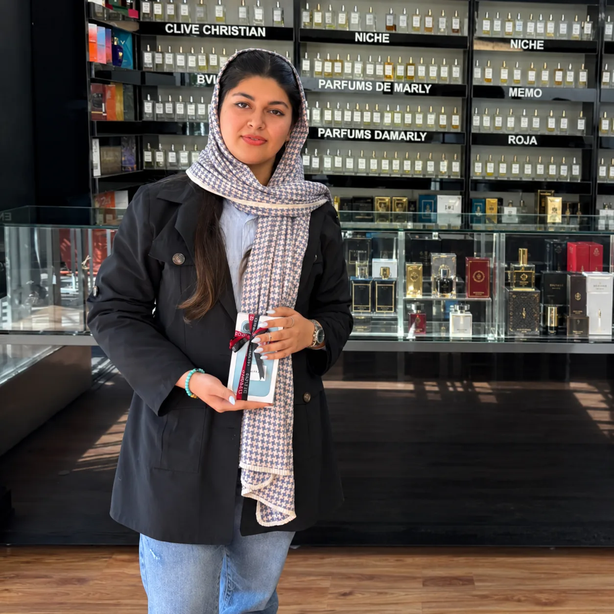 چهره ساختگی نمونه؛ عکس واقعی آقای نادری نیست