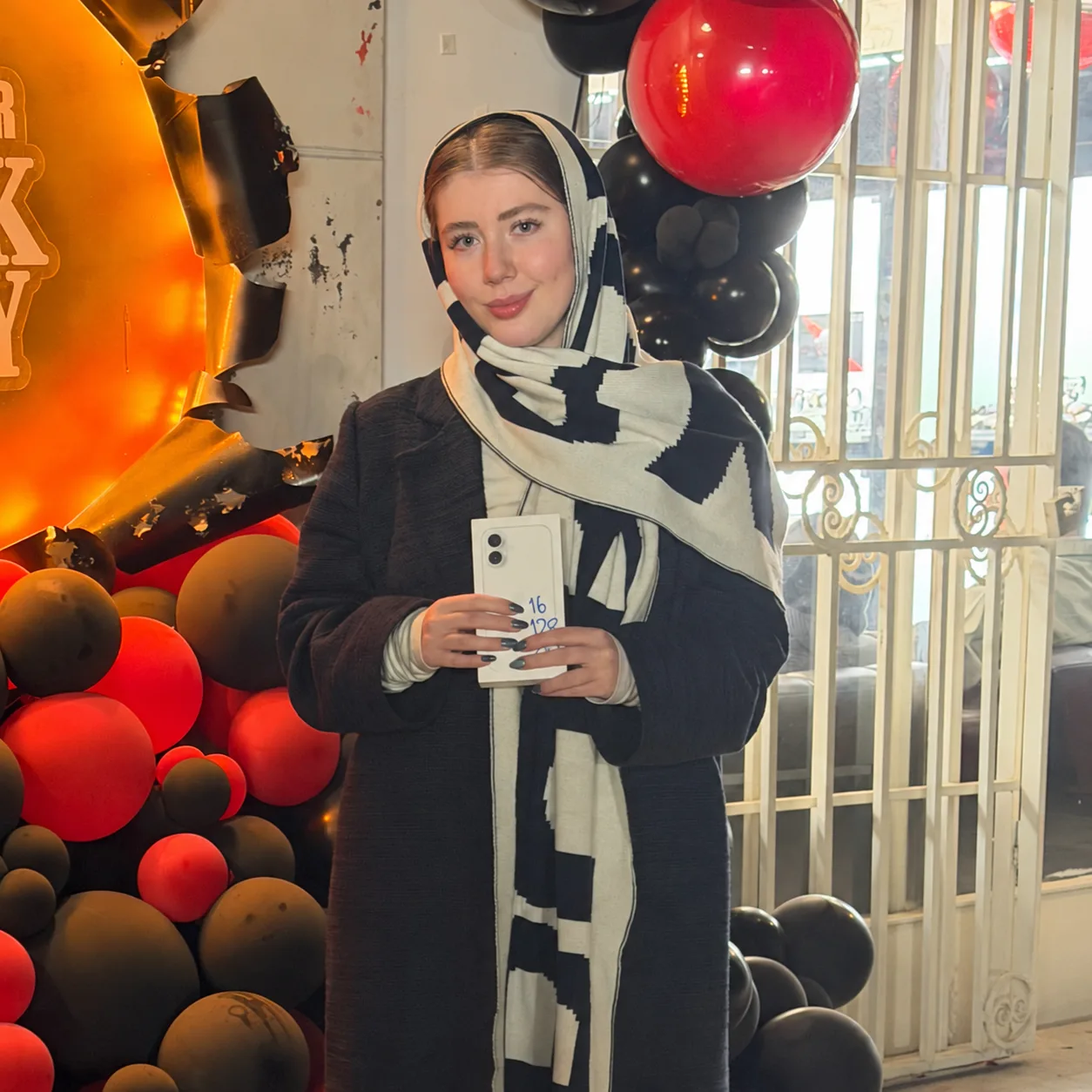 چهره ساختگی نمونه؛ عکس واقعی آقای نادری نیست