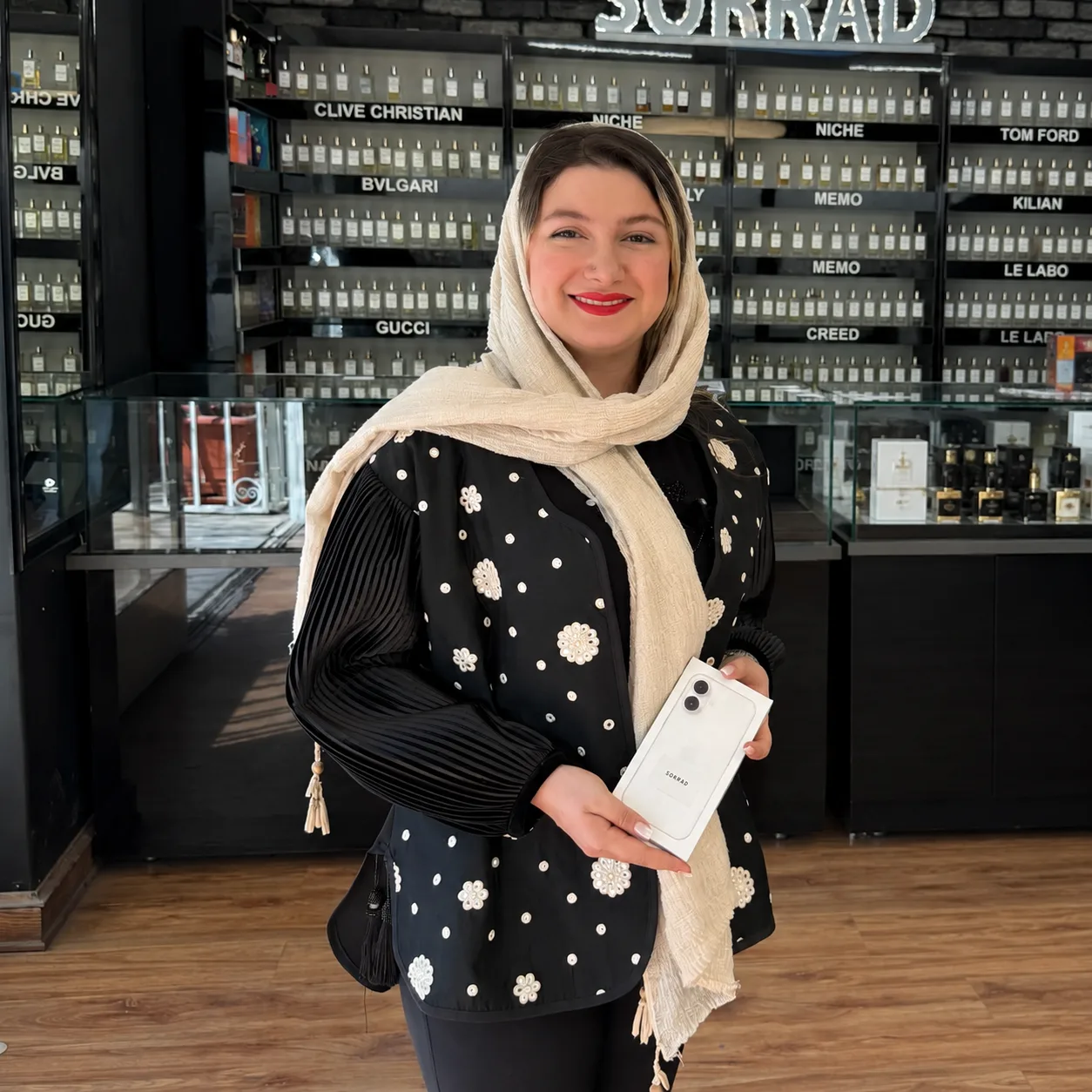 چهره ساختگی نمونه؛ عکس واقعی آقای نادری نیست