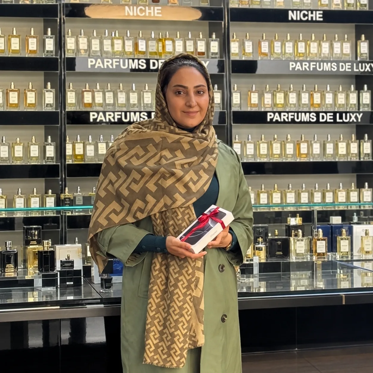 چهره ساختگی نمونه؛ عکس واقعی آقای نادری نیست